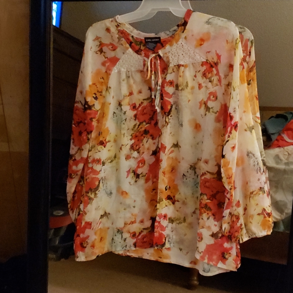 Sml sport Floral long sleeve blouse L